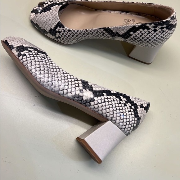 Made in Italy Giovanna Grazzini Black and Cream Snakeskin Heels with Pointed Toe - Picture 6 of 10